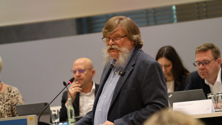 Michael Horn: Rede zur Entsorgung bei Kleiderkammern und Tafeln